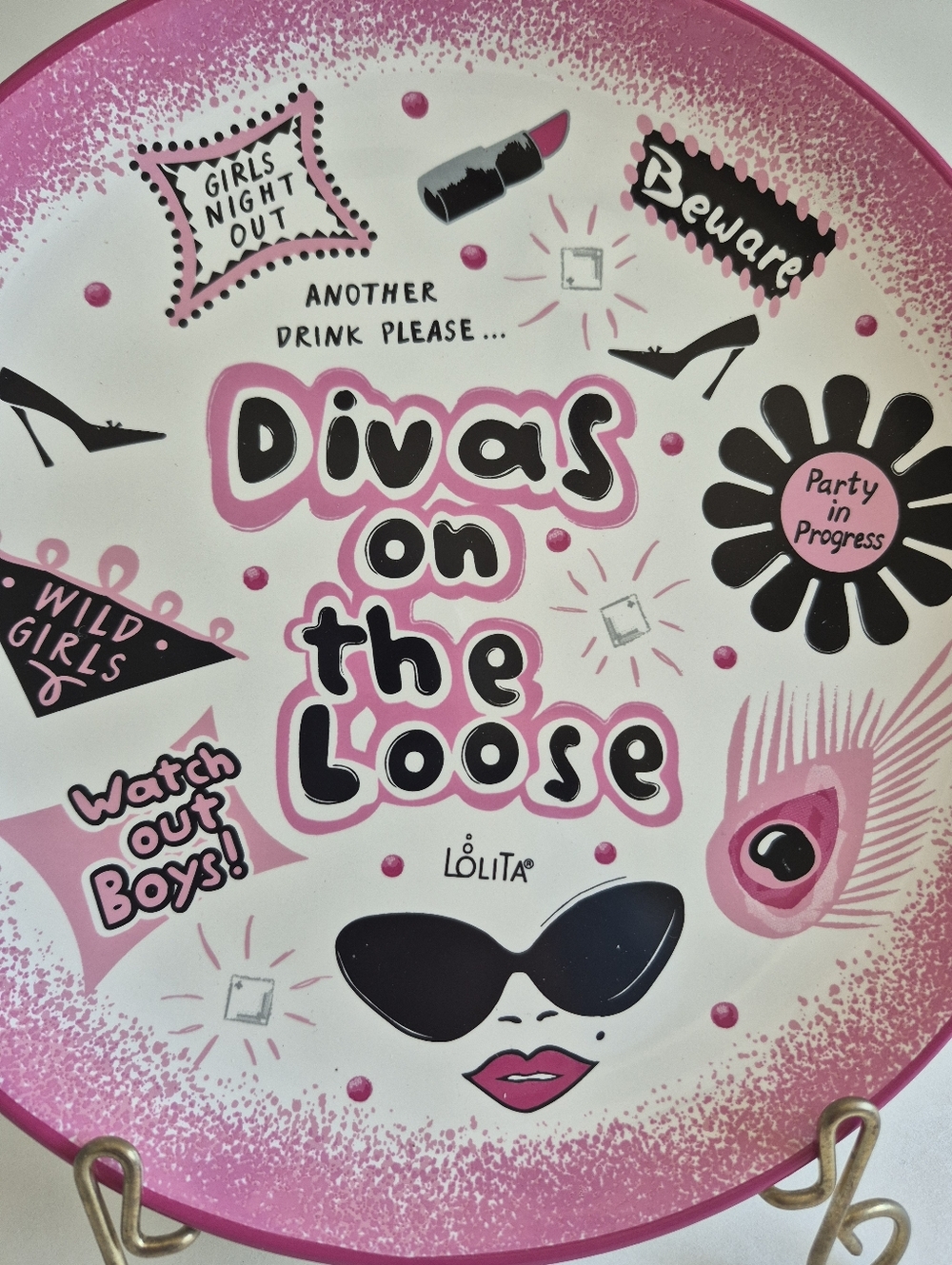 Lolita Pink and Black "Divas on the Loose" Decorative Plate - Picture 3 of 8